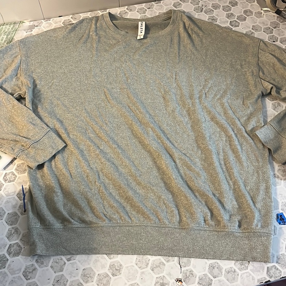 Athleta Small Gray Long Sleeve Crewneck T Shirt